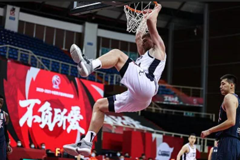 乐鱼体育竞技-关键时刻出手得分,球员实力有目共睹