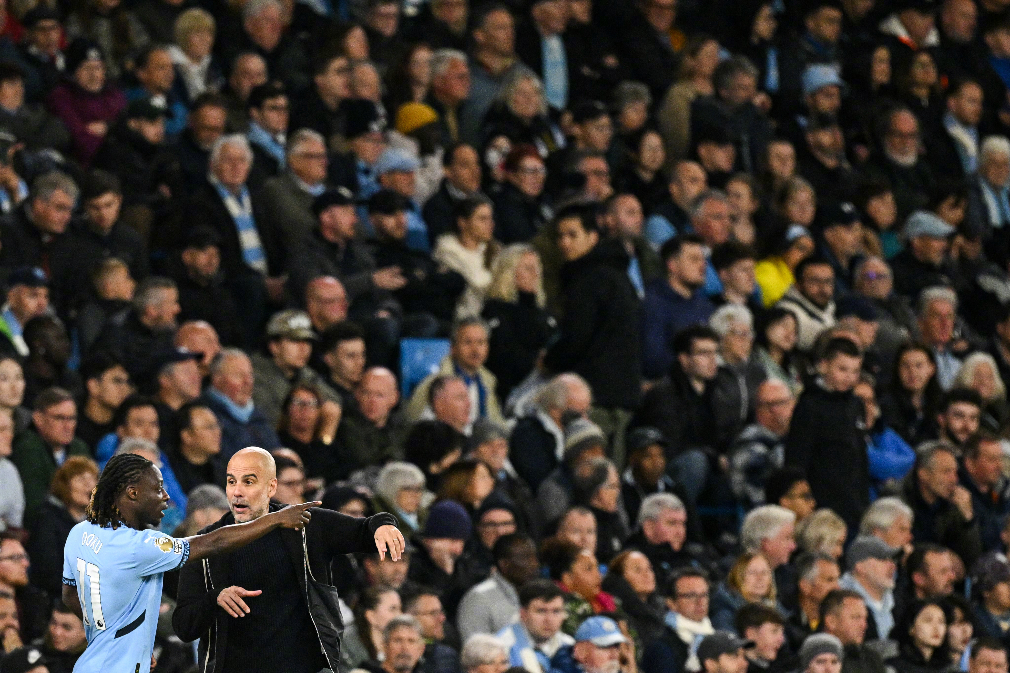 曼城主场不敌塞维利亚，揪心一幕