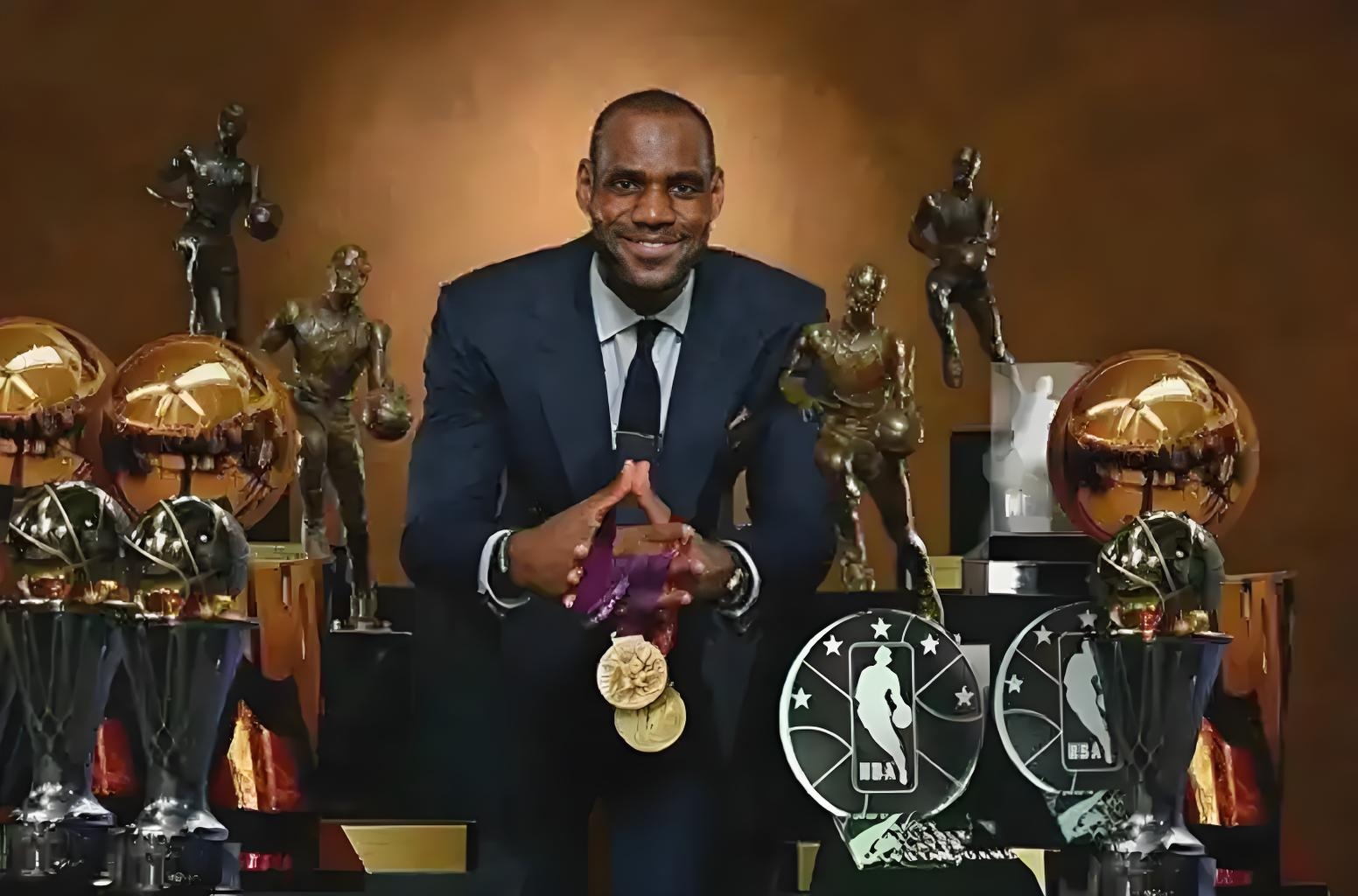 乐鱼体育入口-第七场大战!勇士123比117逆转险胜骑士,总决赛夺冠