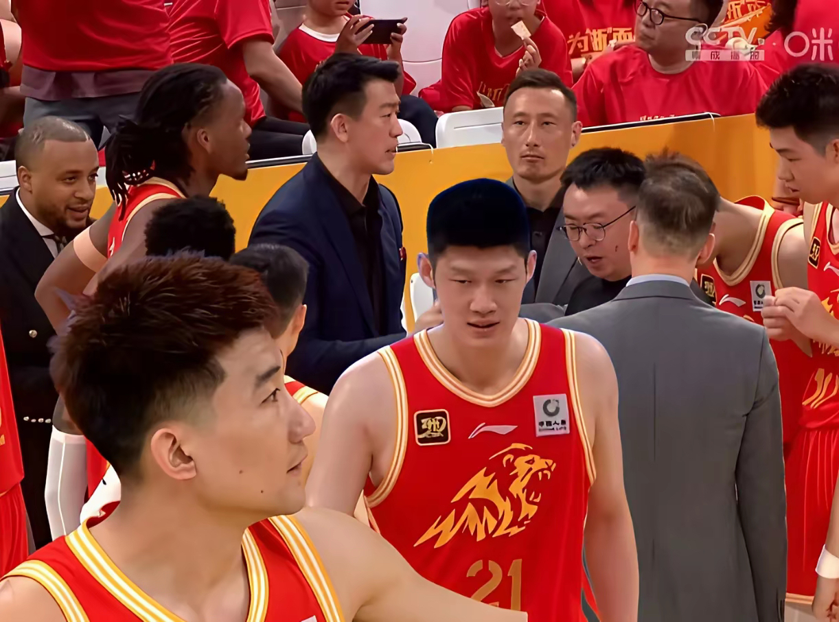 乐鱼体育在线-包含吉林男篮士气高涨,全队备战迎接挑战的词条