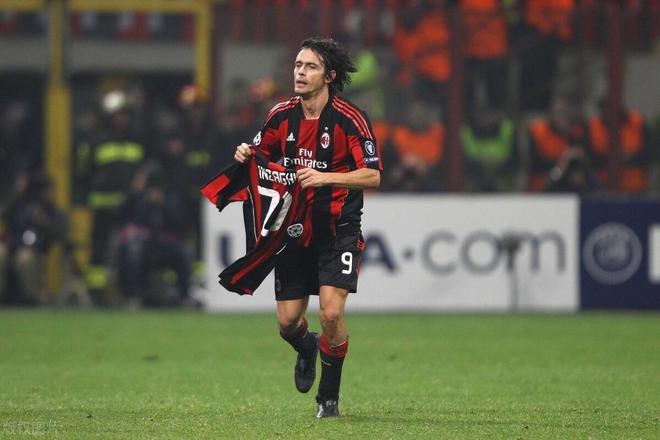 AC米兰后卫线集体获得好评,为球队稳固防守的简单介绍 AC米兰后卫线集体获得好评,为球队稳固防守的简单介绍