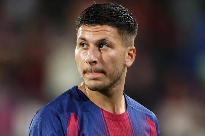 包含重磅!西甲大佬巴塞罗那引进新援巨星加盟引起球迷热议的词条