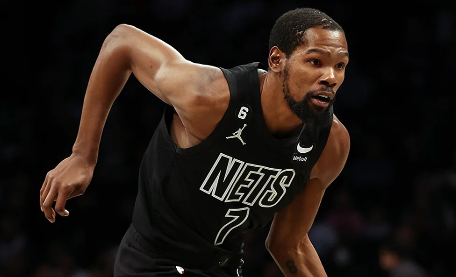 篮网力克雄鹿，取得八连胜