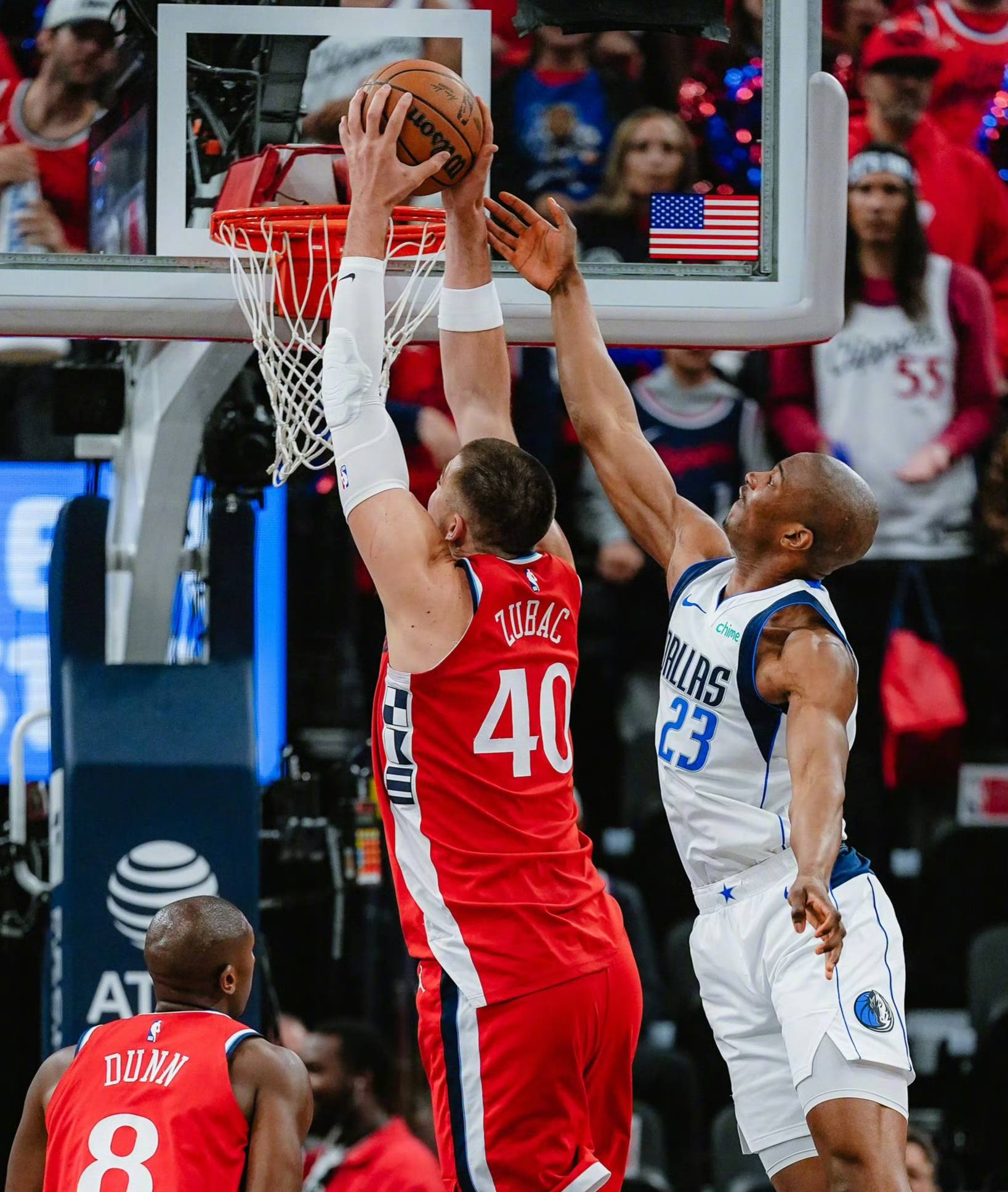 快船主场告捷独行侠，取得四连胜