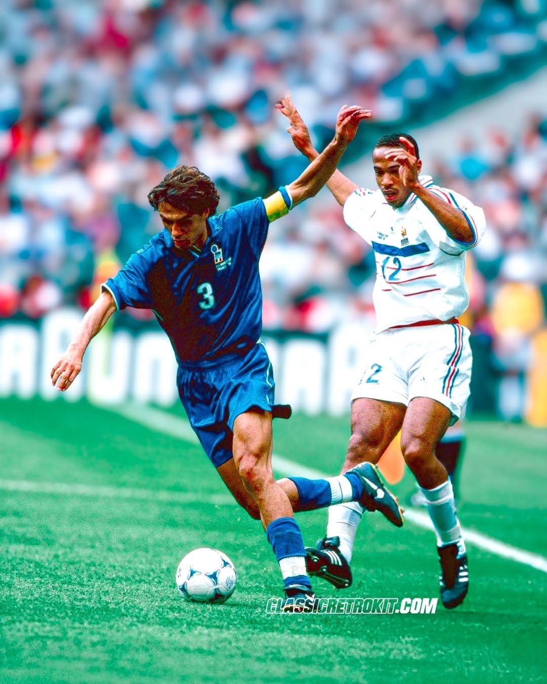 意大利国家队表现出色，成功晋级淘汰赛