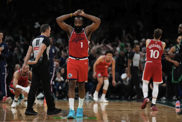 快船客场惨败国王:乔治仅分沉闷行不行?的简单介绍 快船客场惨败国王:乔治仅分沉闷行不行?的简单介绍